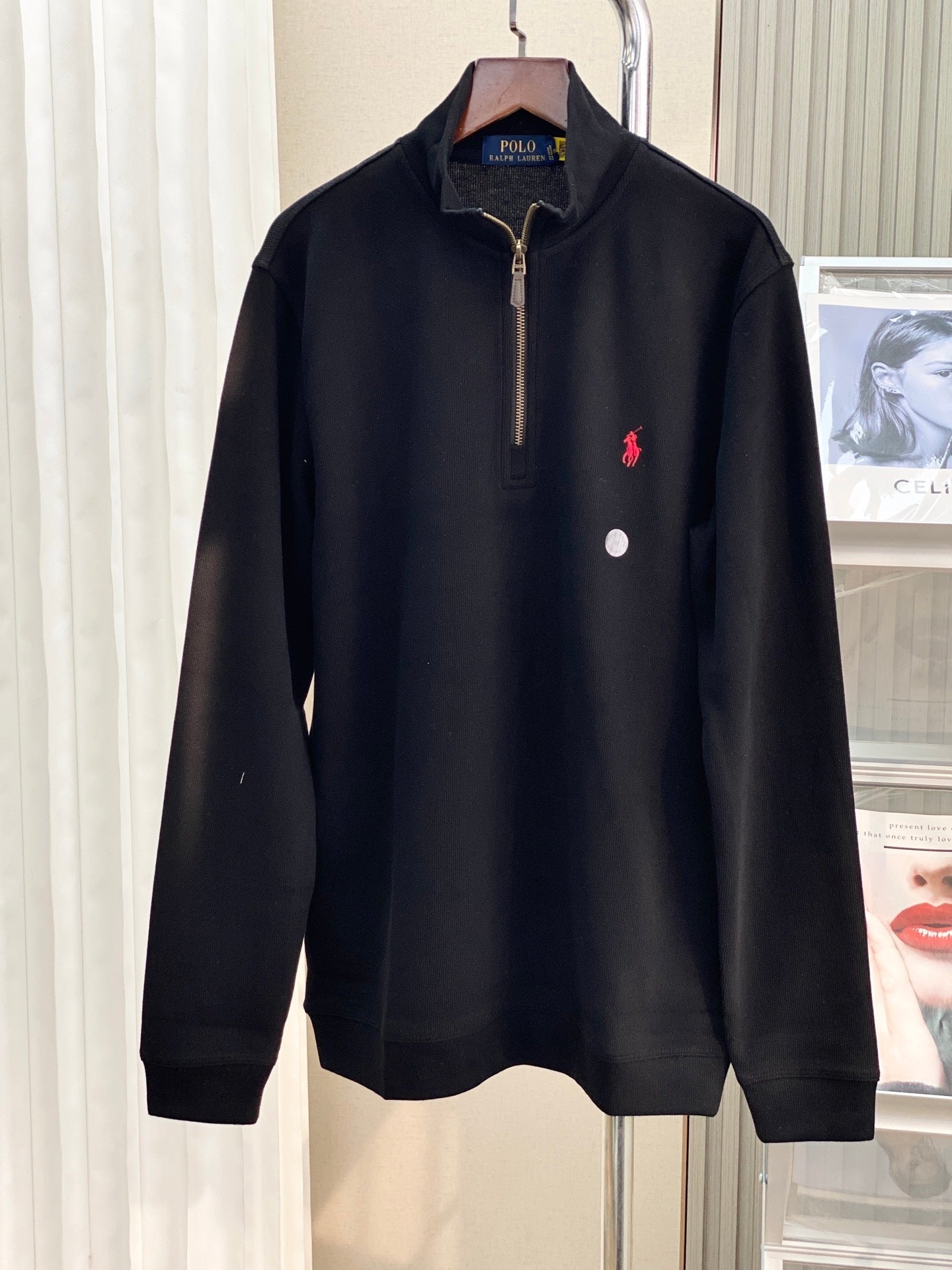 Pullovers & Sweaters