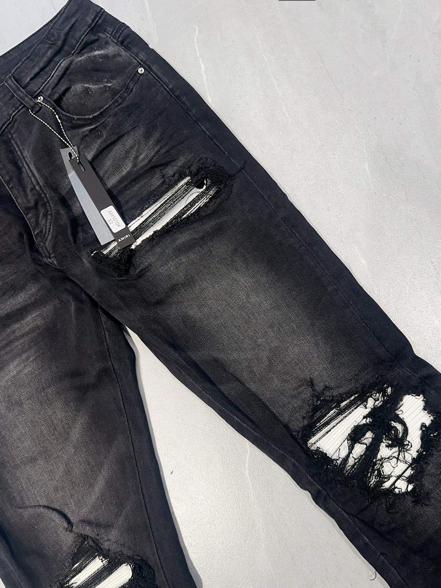 AMIRI MX1 SKINNY JEANS