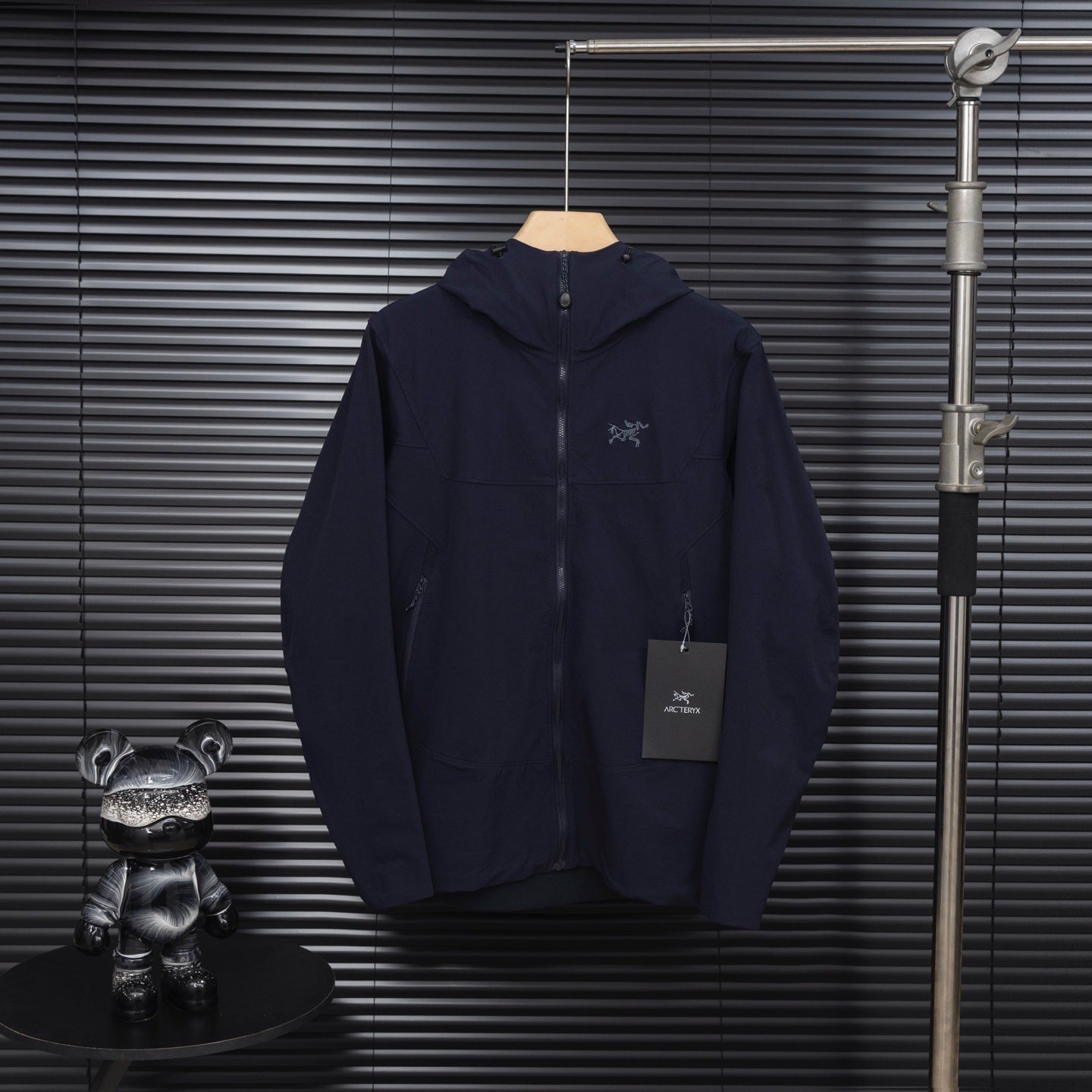 ARC'TERYX LOGO-EMBROIDERED HOODED JACKET