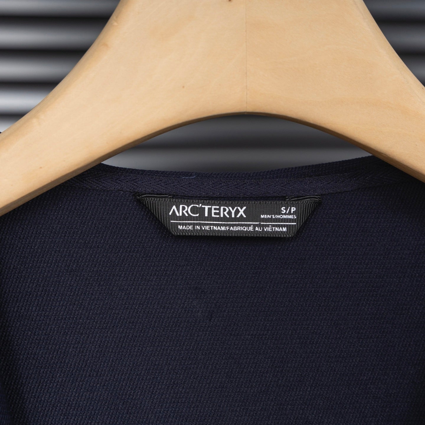 ARC'TERYX LOGO-EMBROIDERED HOODED JACKET
