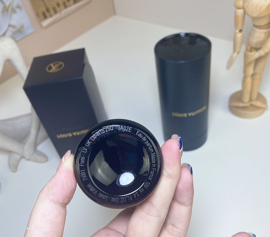 LOUIS VUITTON | PUR OUD EAU DE PARFUM 100ml UNISEX